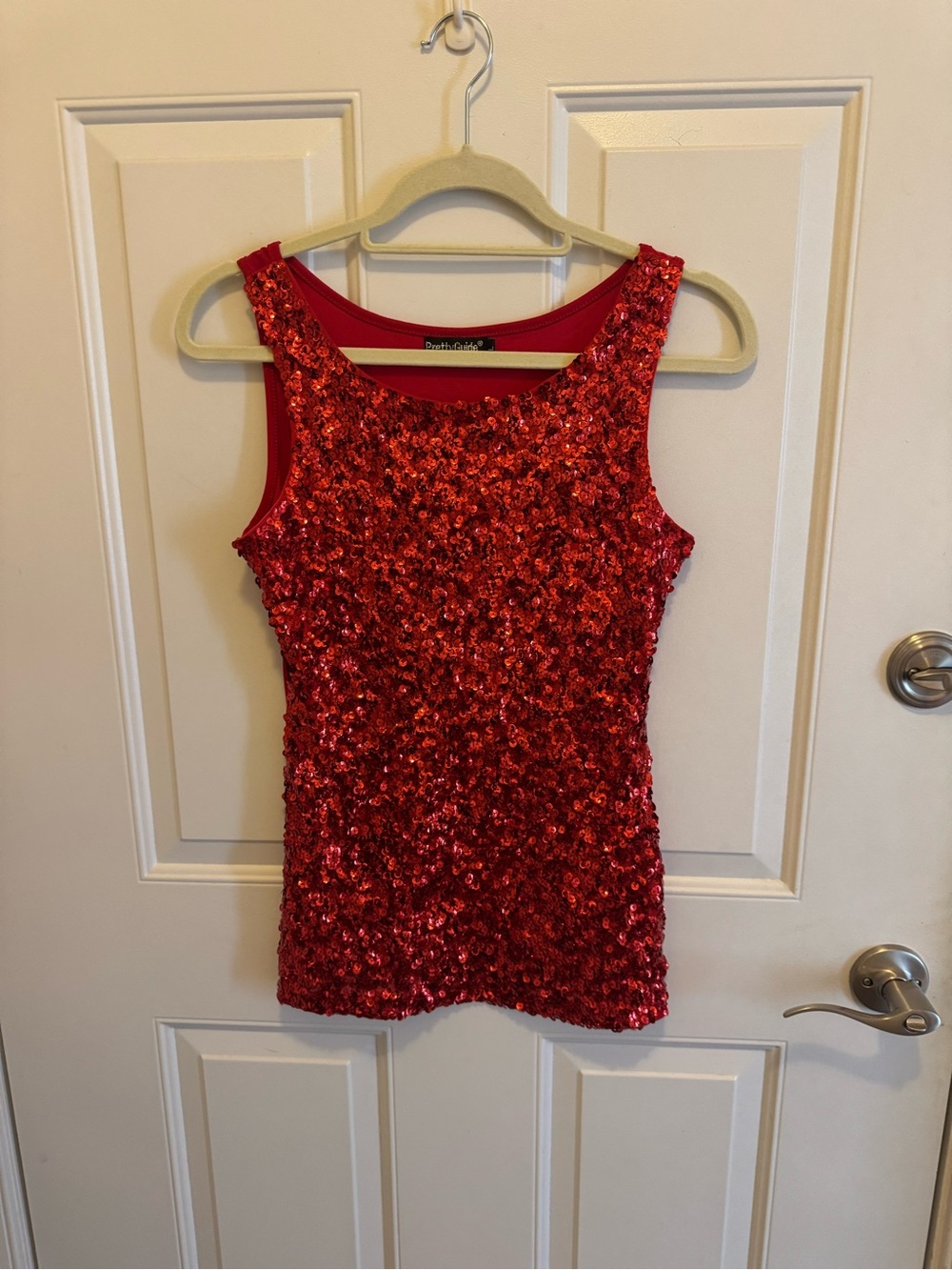 Red Sequin Scoop-Neck Tank Top by Pretty Guide